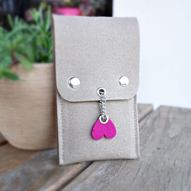 Etui na długopisy i ołówki - beż z różowym sercem