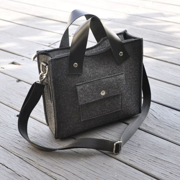 Klasyczna torebka filcowa - grafitowa ze skórą