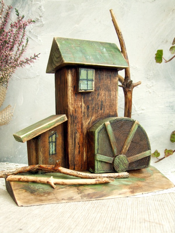 Drewniany domek dekoracyjny - seria Młyn ( nr 26 )